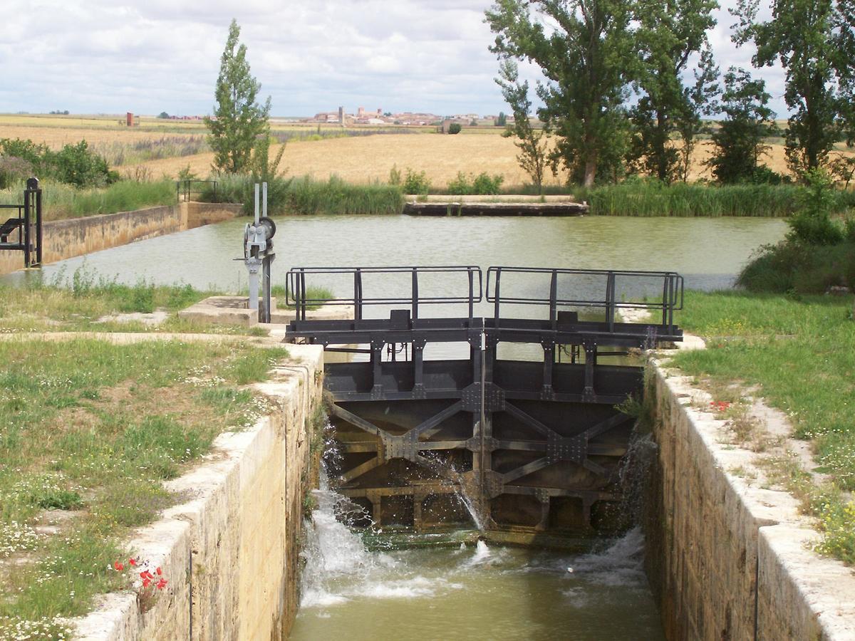 בית הארחה Tamariz de Campos 	Quinta Del Canal מראה חיצוני תמונה